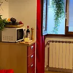 San Lorenzo Apartment In Red