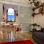 San Lorenzo Apartment In Red